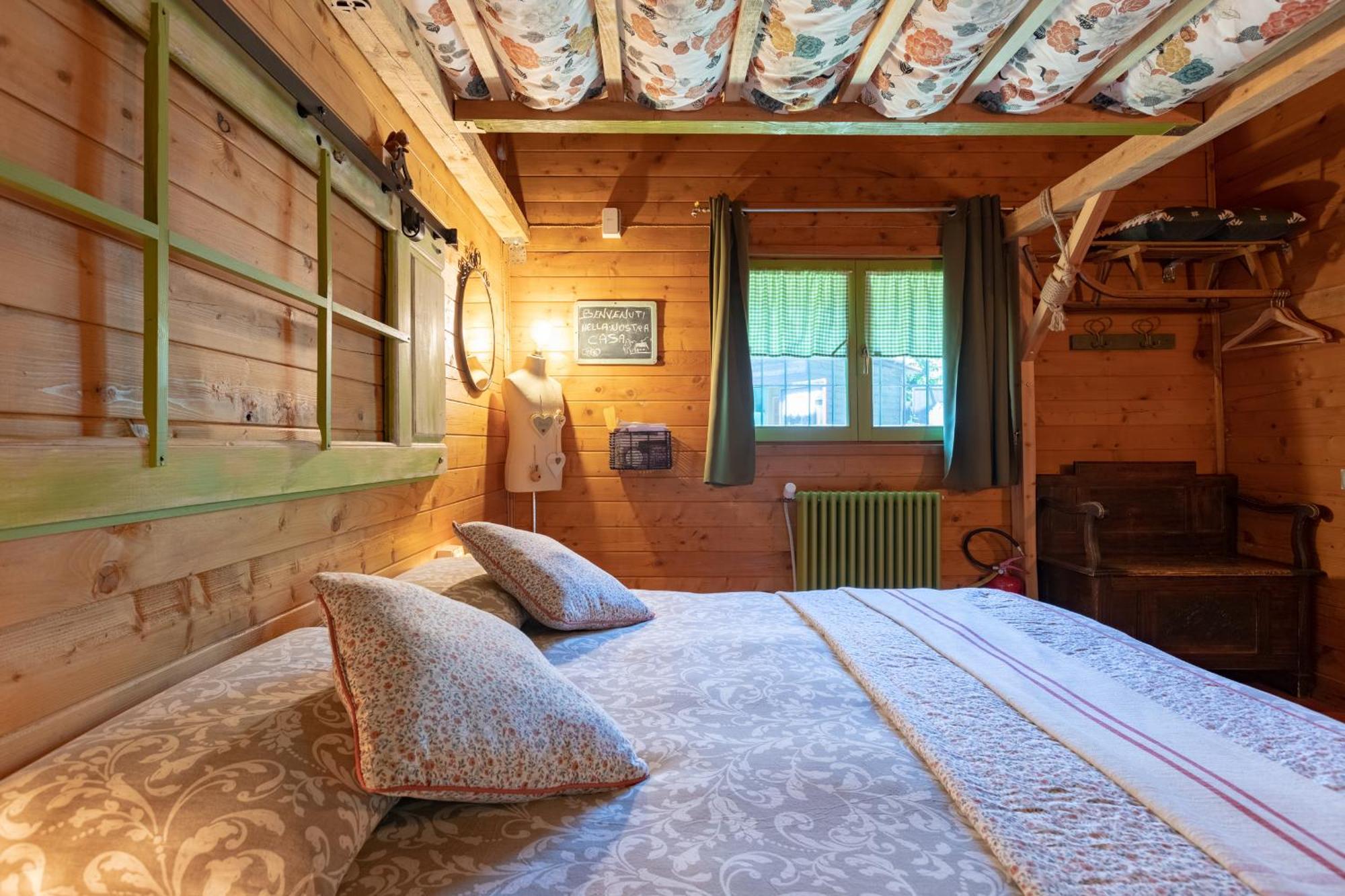 La Tana Dello Scoiattolo - Adults Only Bed & Breakfast Murazzano  Exterior photo