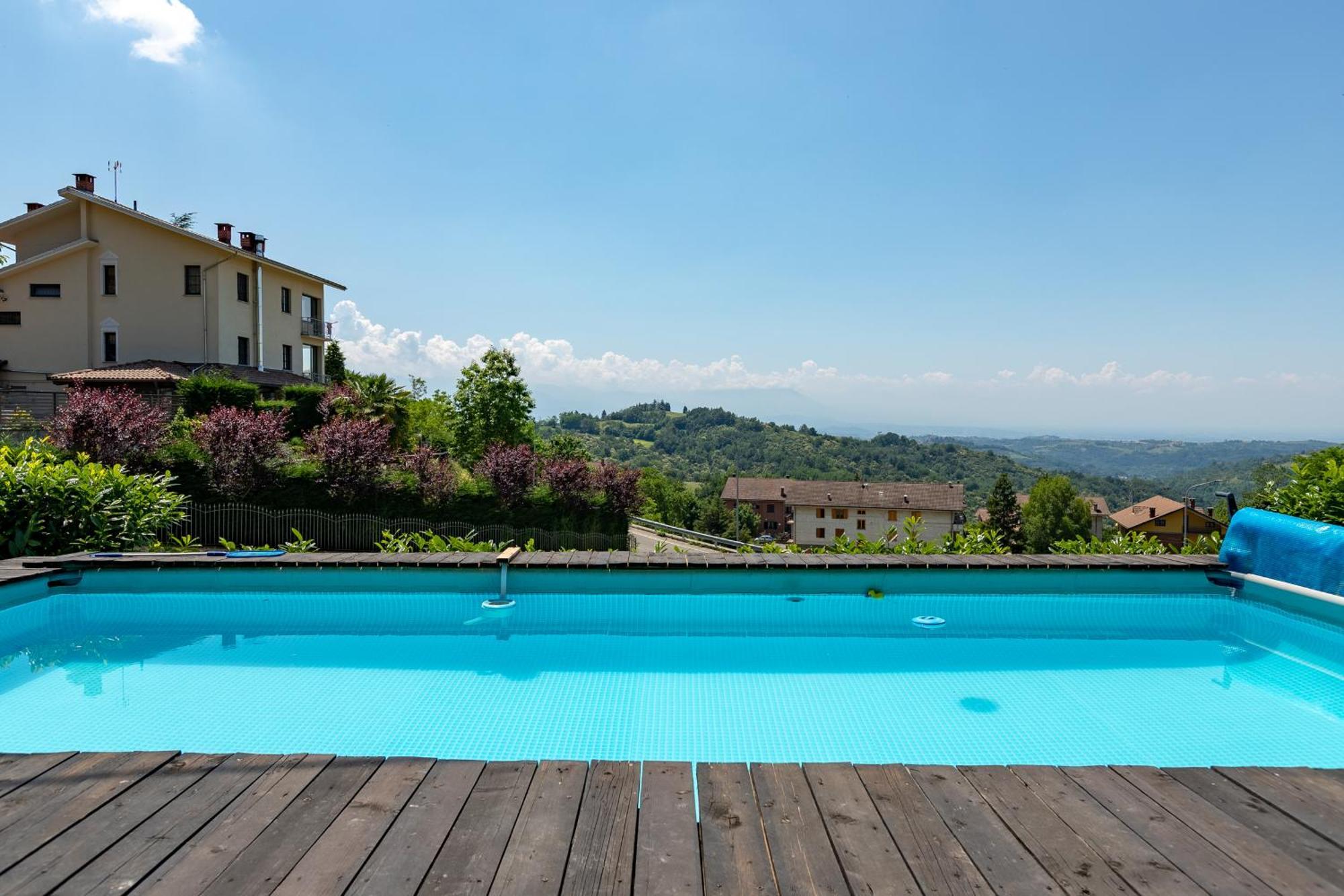 La Tana Dello Scoiattolo - Adults Only Bed & Breakfast Murazzano  Exterior photo
