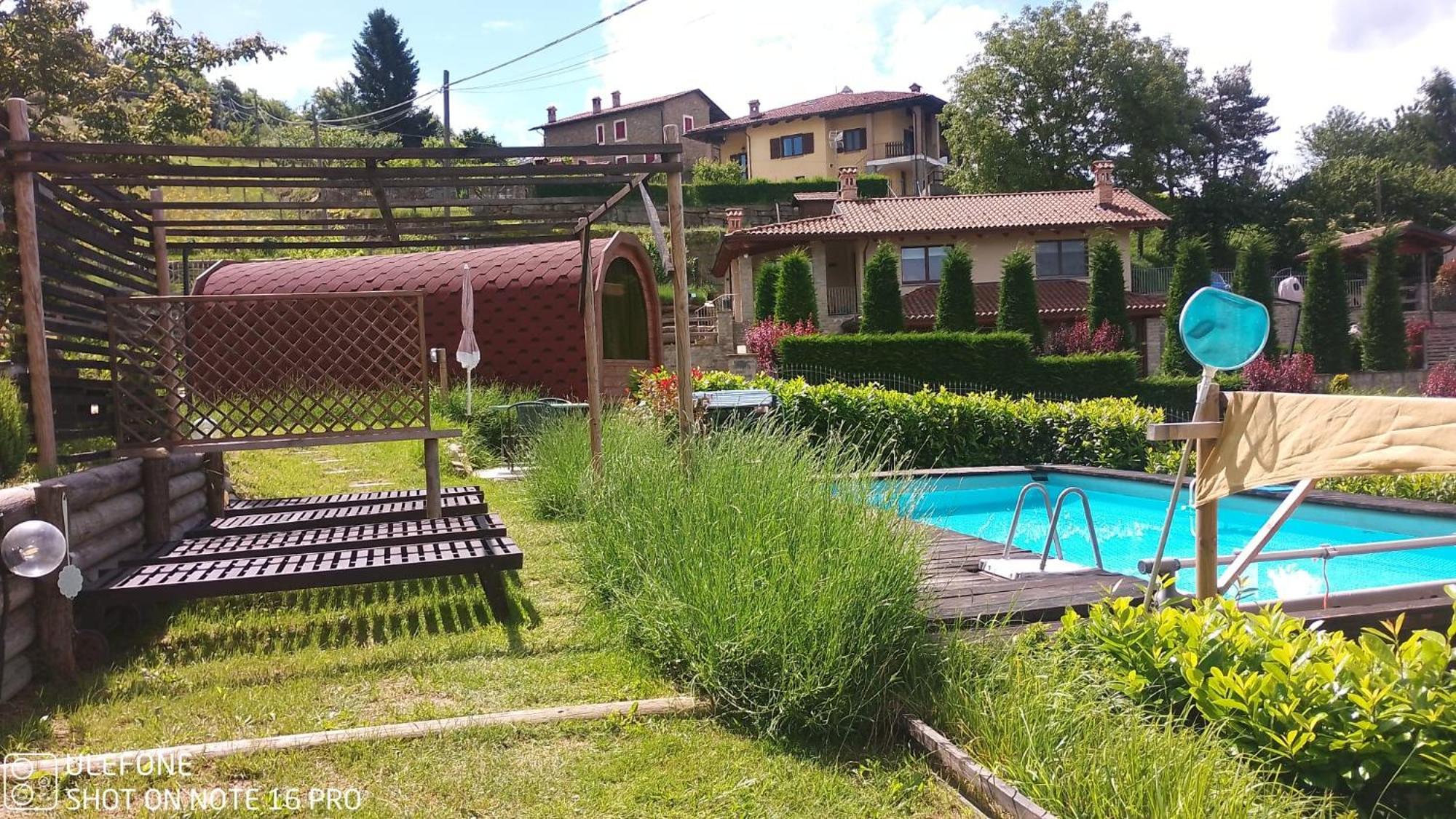 La Tana Dello Scoiattolo - Adults Only Bed & Breakfast Murazzano  Exterior photo